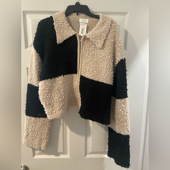 Boutique Checkered Zip Up Sweater - Picture 2 of 6